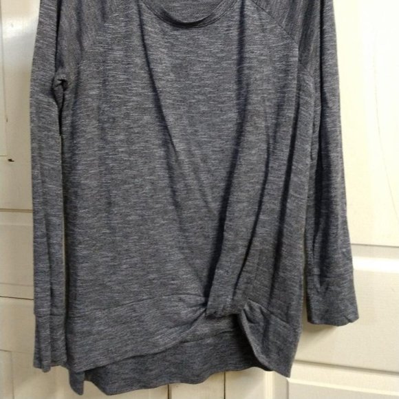 Juicy Couture Gray shirt with knot - Picture 2 of 5